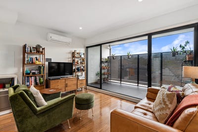 /international/au/apartment-1-level-2-1-wimport-street-heidelberg-vic-150960160/