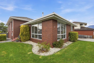 /international/au/27-somerdale-road-claremont-tas-150862040/