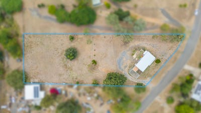 /international/au/11-dorly-street-lakes-creek-qld-151299096/