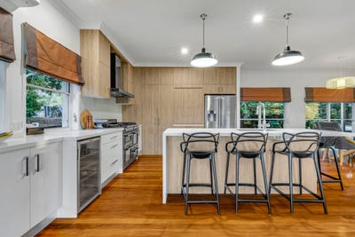 /international/au/98-lather-road-bellbowrie-qld-150928468/