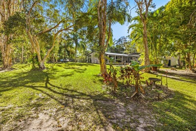 /international/au/8-enterprise-court-cooloola-cove-qld-151413324/