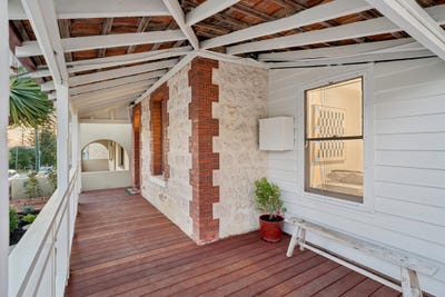 /international/au/36-lefroy-road-beaconsfield-wa-151099228/