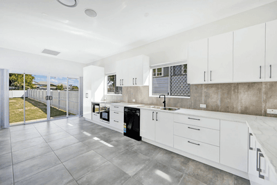 /international/au/51-bazaar-street-maryborough-qld-151427524/