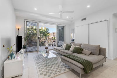 /international/au/9-51-robinson-road-nundah-qld-151397428/