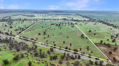 /international/au/5227-cobb-highway-deniliquin-nsw-700412588/