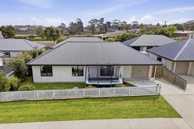 /international/au/2-43-adelaide-street-george-town-tas-152454480/