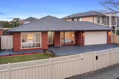 /international/au/15-santa-cruz-boulevard-roxburgh-park-vic-148435680/