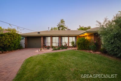 /international/au/3-merebin-court-merbein-vic-152575576/