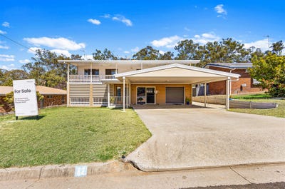 /international/au/82-j-hickey-avenue-clinton-qld-152467756/