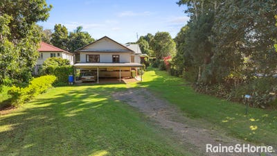 /international/au/19-railway-parade-pomona-qld-151368732/