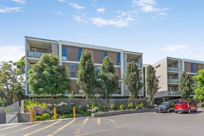 /international/au/c305-17-hanna-street-potts-hill-nsw-150803436/