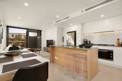 /international/au/3-140-hotham-street-st-kilda-east-vic-150901800/