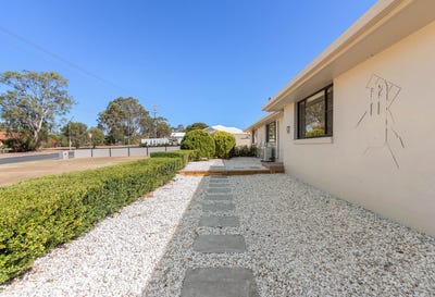/international/au/35-hawker-road-warwick-qld-150911600/
