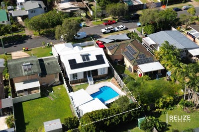 /international/au/7-larwon-terrace-southport-qld-148397188/