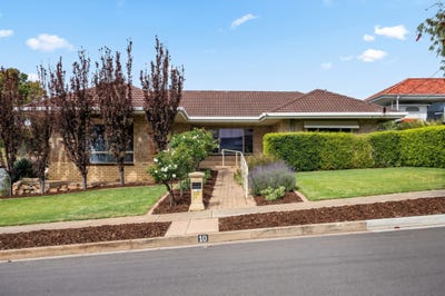 /international/au/10-ross-street-seaview-downs-sa-152595500/