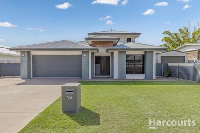 /international/au/16-fraser-waters-parade-toogoom-qld-152323780/