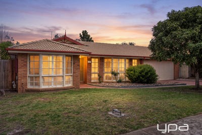 /international/au/56-piccolotto-drive-melton-west-vic-152607648/