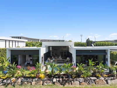 /international/au/2-the-boulevarde-benowa-qld-150786176/