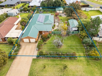 /international/au/39-41-finley-st-finley-nsw-151407304/