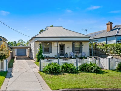 /international/au/24-warwick-street-penrith-nsw-151093212/