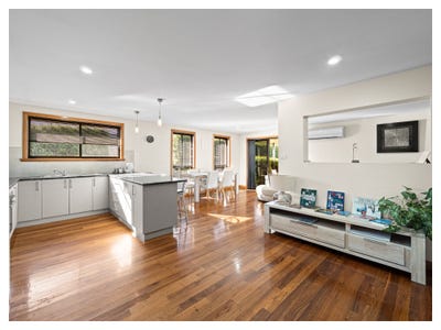 /international/au/97-franmaree-road-newnham-tas-152223488/