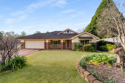 /international/au/19-bindar-crescent-bundanoon-nsw-148460136/