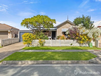 /international/au/27-wildflower-street-yarrabilba-qld-151394576/