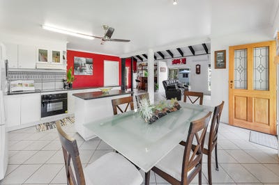/international/au/8a-sologinkin-road-rural-view-qld-148077124/?lang=en