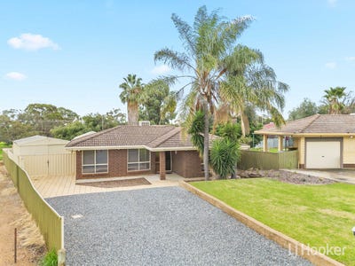 /international/au/16-karrawirra-close-craigmore-sa-151372332/