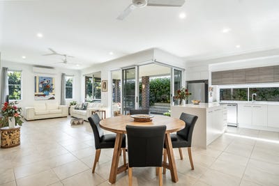 /international/au/122-stoneyhurst-drive-lennox-head-nsw-148312188/