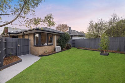 /international/au/238-frankston-dandenong-rd-seaford-vic-151333216/