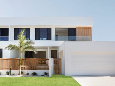 /international/au/2-helena-street-biggera-waters-qld-148361820/