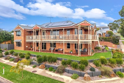 /international/au/1-3-clydesdale-way-highton-vic-151313052/