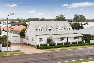 /international/au/441-mackenzie-street-middle-ridge-qld-151313532/