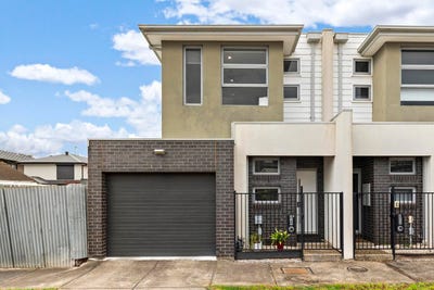 /international/au/16a-margaret-muir-way-moonee-ponds-vic-152628320/