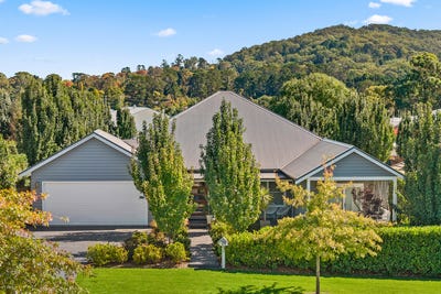 /international/au/17-ayrshire-parade-bowral-nsw-151040316/