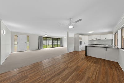 /international/au/1-flamingo-street-little-mountain-qld-151025812/