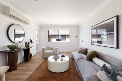 /international/au/5-22-glen-street-marrickville-nsw-152377352/