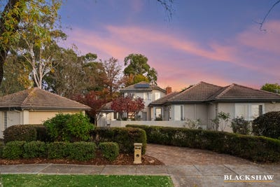 /international/au/8-ewart-street-yarralumla-act-151194060/