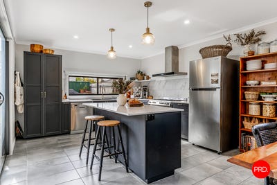 /international/au/26-olinda-street-quarry-hill-vic-150847784/