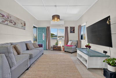 /international/au/289-walker-street-maryborough-qld-152406112/