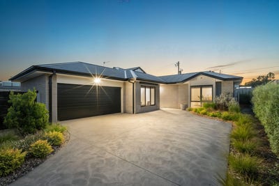 /international/au/2a-richard-court-creswick-vic-150836172/