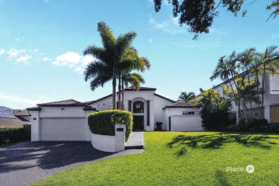 /international/au/7-sunset-place-carindale-qld-152040548/