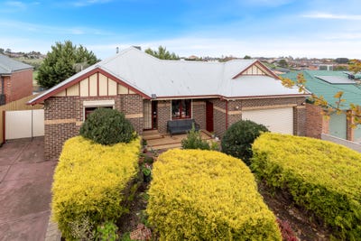 /international/au/103-dunfermline-ave-greenvale-vic-148321732/