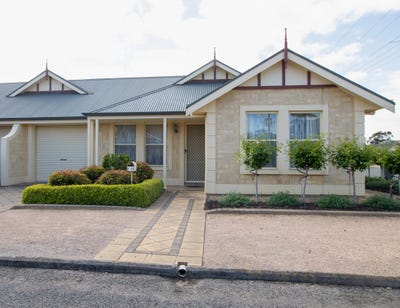 /international/au/unit-2-29-doswell-terrace-kadina-sa-152644896/