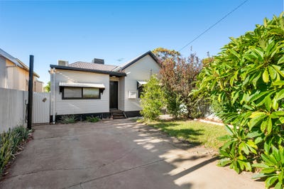 /international/au/107a-lewis-street-lamington-wa-151263452/