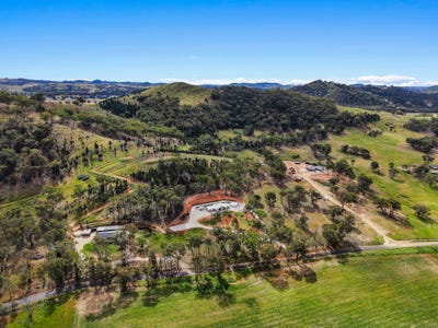 /international/au/200-lesters-lane-piambong-nsw-152702048/
