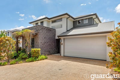 /international/au/17-28-rosebank-avenue-dural-dural-nsw-150860620/