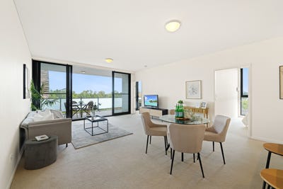 /international/au/405-8-avondale-way-eastwood-nsw-151571528/?lang=id