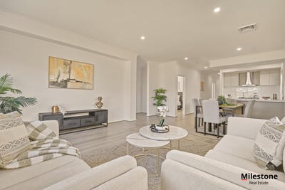 /international/au/8-fossicker-street-fraser-rise-vic-152586444/